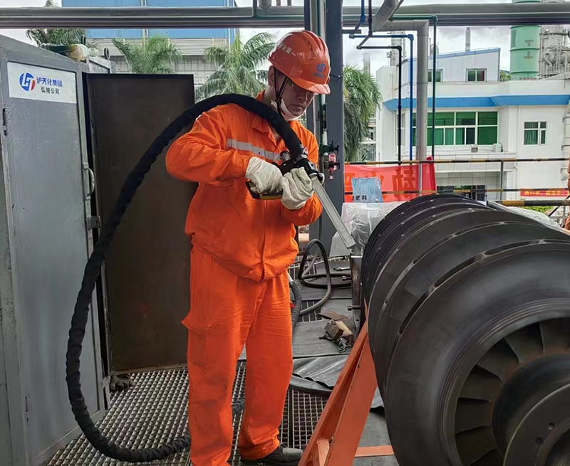 設備裝置換“心”的“手術師”--瀘天化弘旭公司海天化檢修工作側(cè)記(圖4)