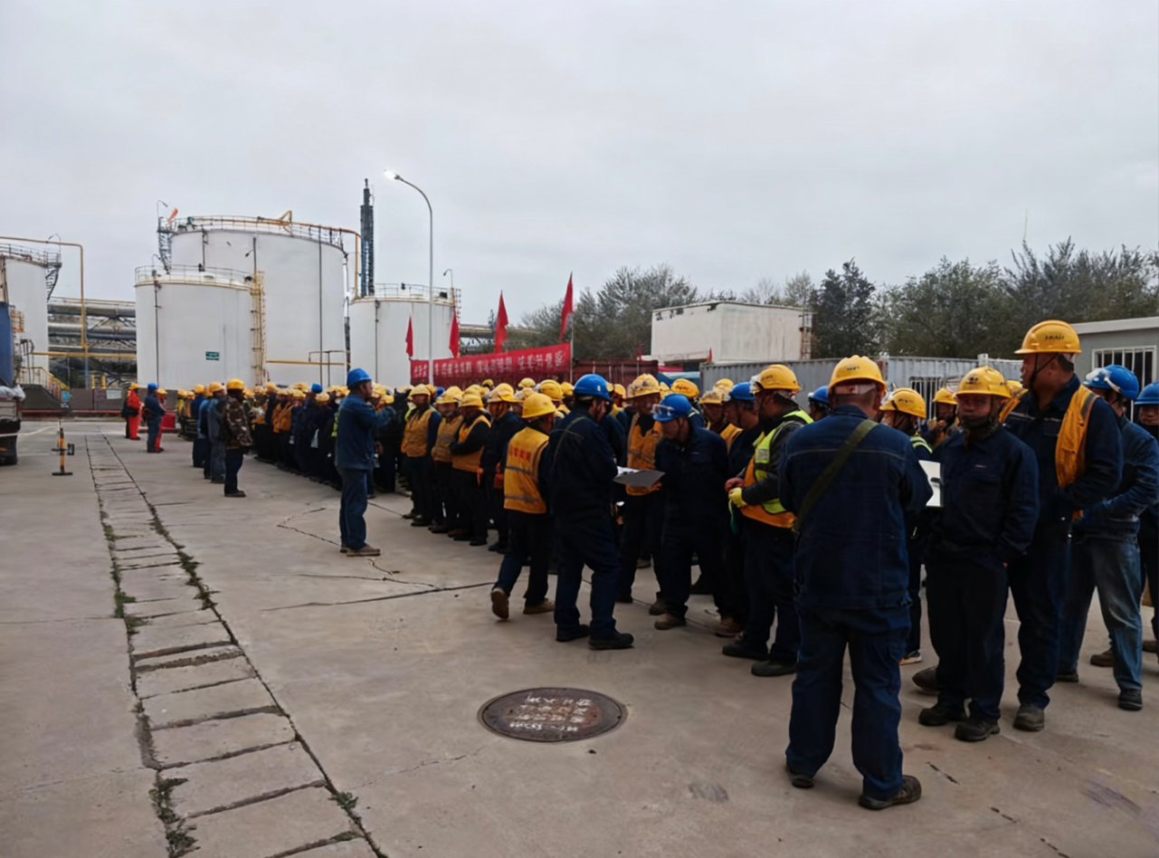 最大晨會！弘旭公司和寧大修項目部組織安全晨會(圖1)