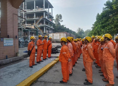 弘旭將士不畏難，上下一心戰(zhàn)“暑”關(guān)