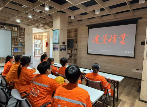 弘旭團(tuán)總支開(kāi)展“光影淬初心 熒幕鑄黨魂”觀看紅色影片活動(dòng)