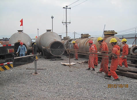 齊心協(xié)力，換熱器管束抽芯